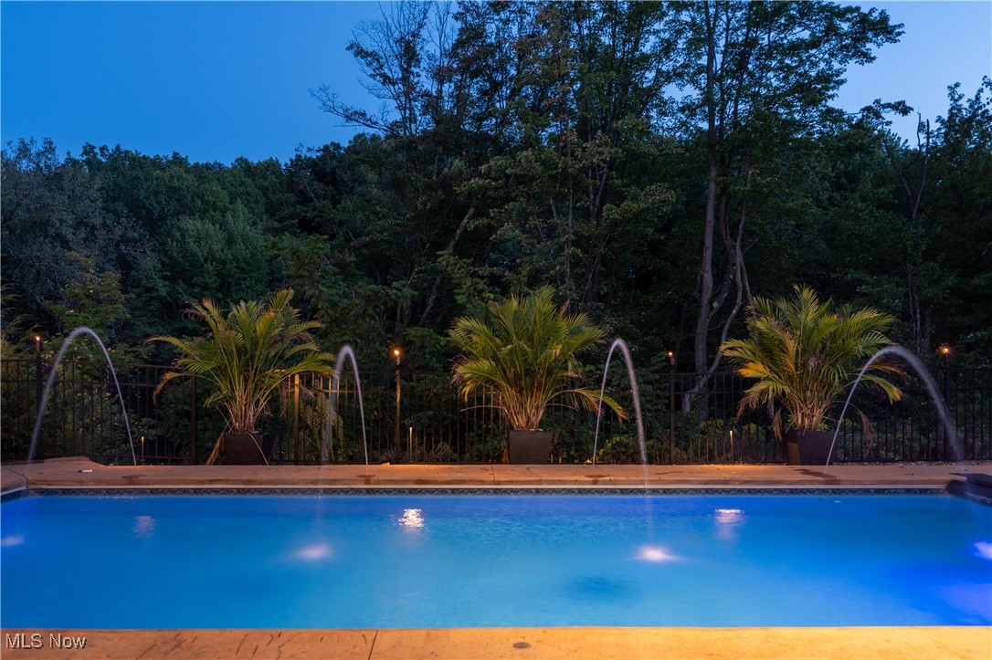 6752 Rivercrest Drive