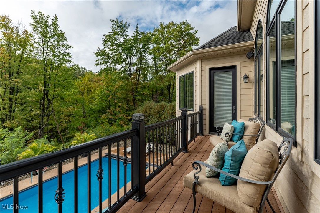 6752 Rivercrest Drive