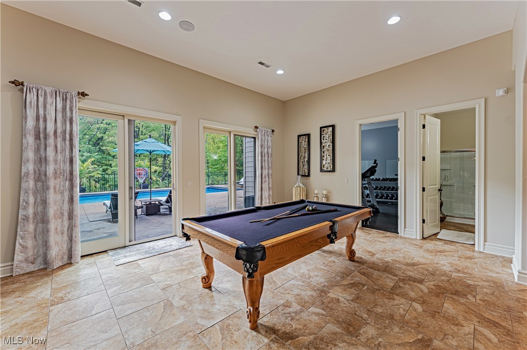 6752 Rivercrest Drive