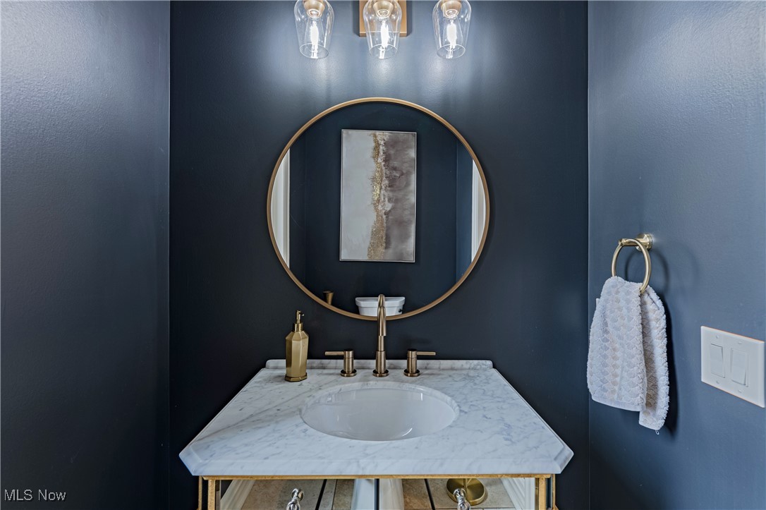 6752 Rivercrest Drive