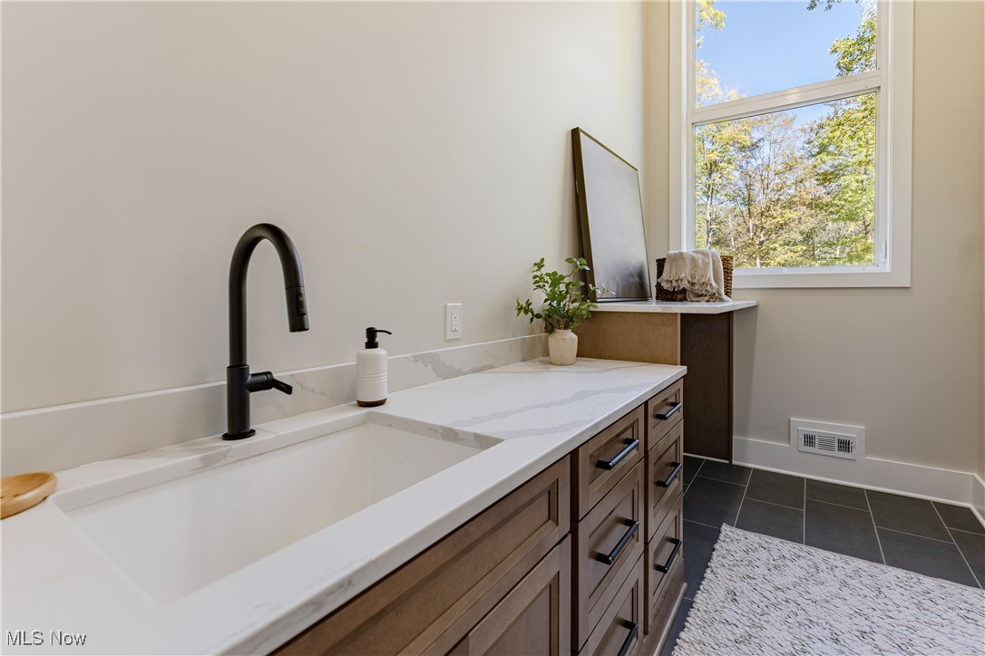 32570 Hiram Trail