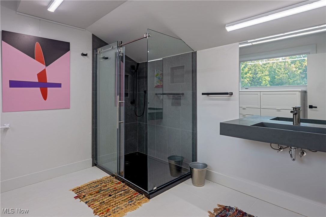 12866 Lake Shore Boulevard