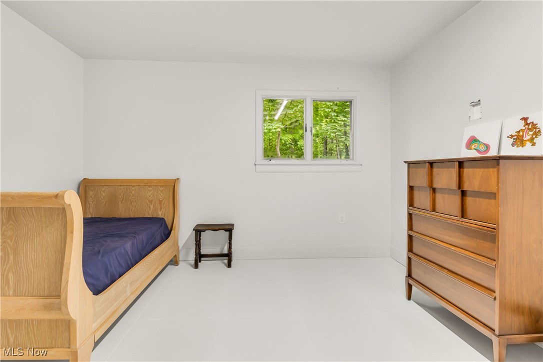 12866 Lake Shore Boulevard