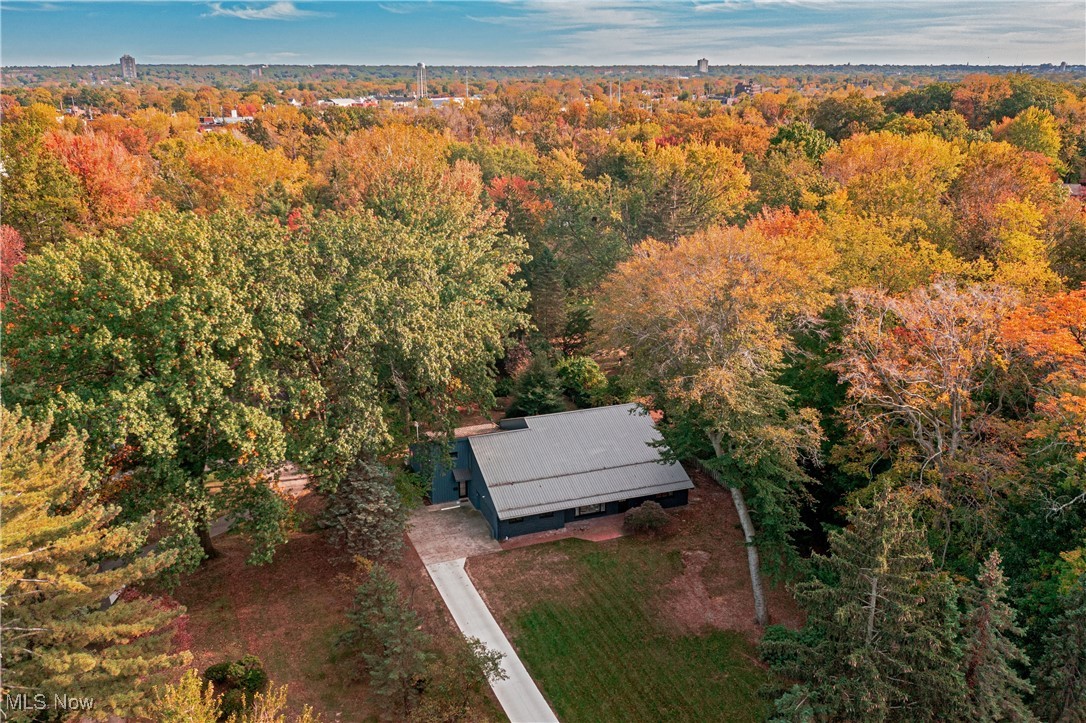 12866 Lake Shore Boulevard