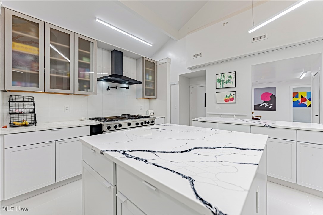 12866 Lake Shore Boulevard