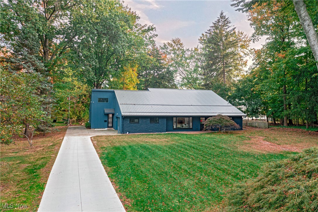 12866 Lake Shore Boulevard