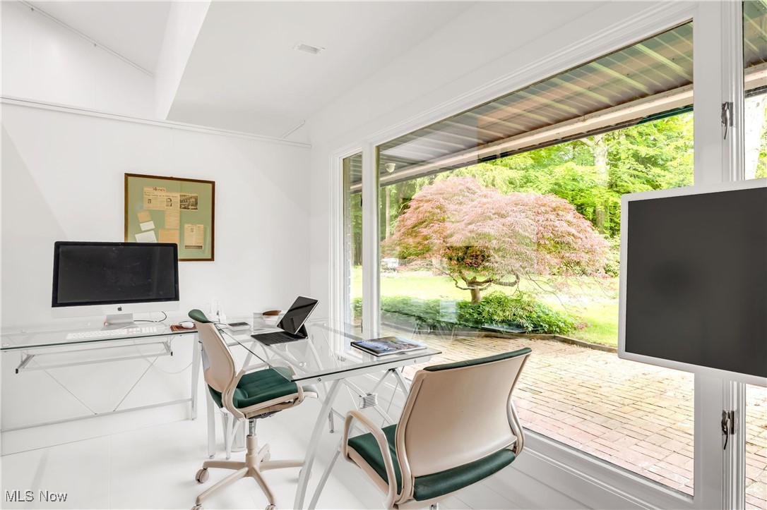 12866 Lake Shore Boulevard