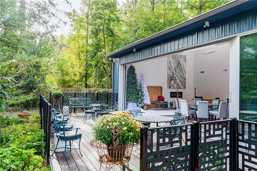 12866 Lake Shore Boulevard