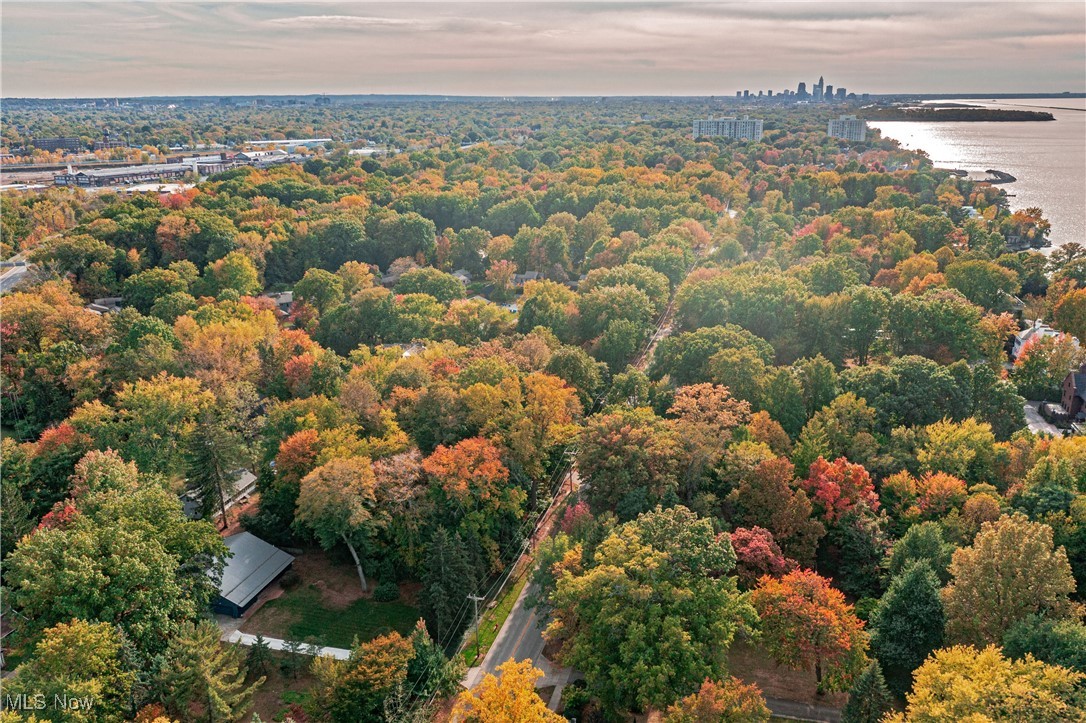 12866 Lake Shore Boulevard