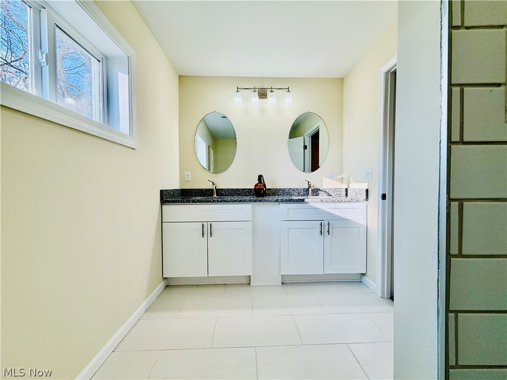 246 W Hamilton Street