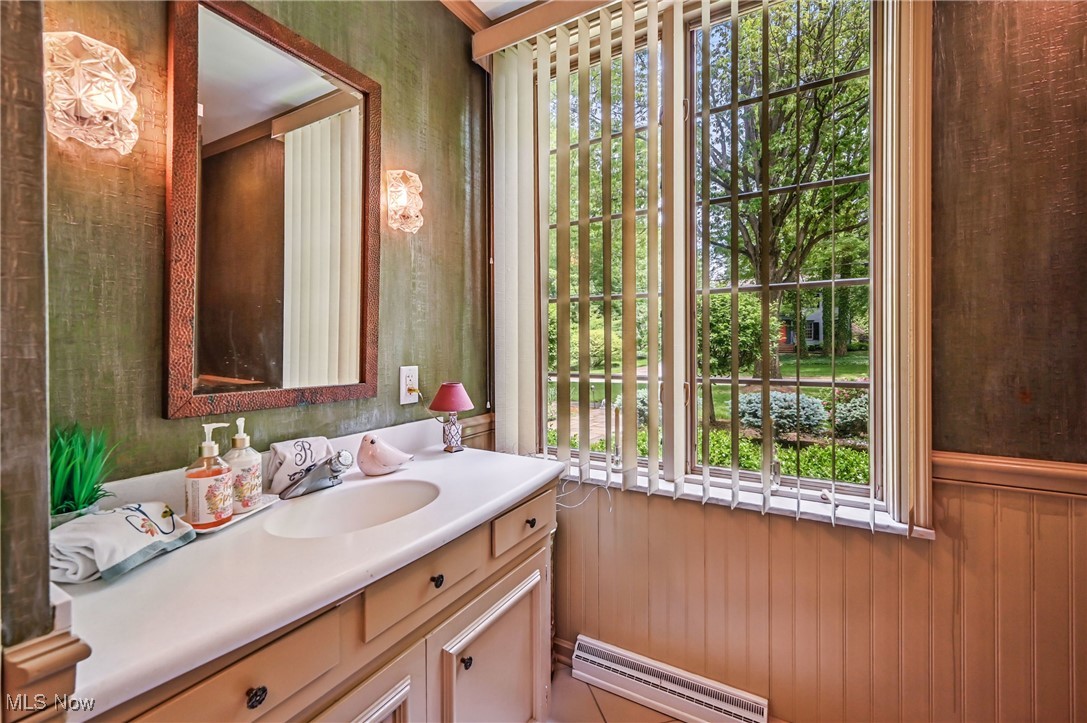 367 Country Club Drive NE