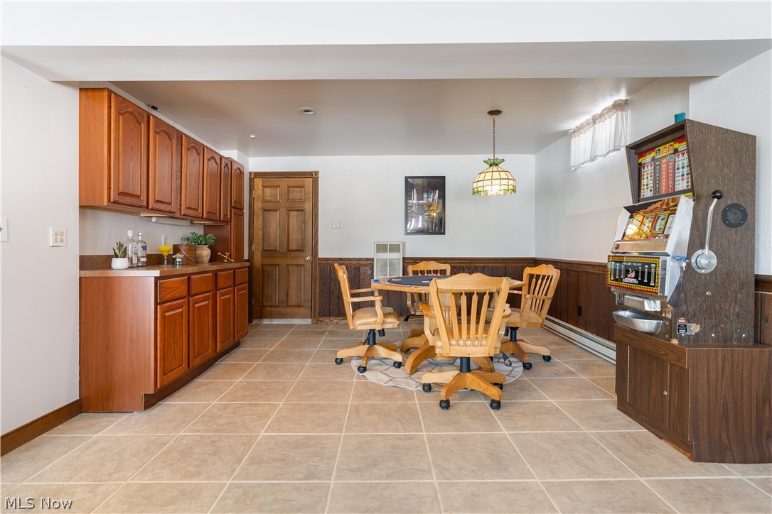382 E Mohawk Drive