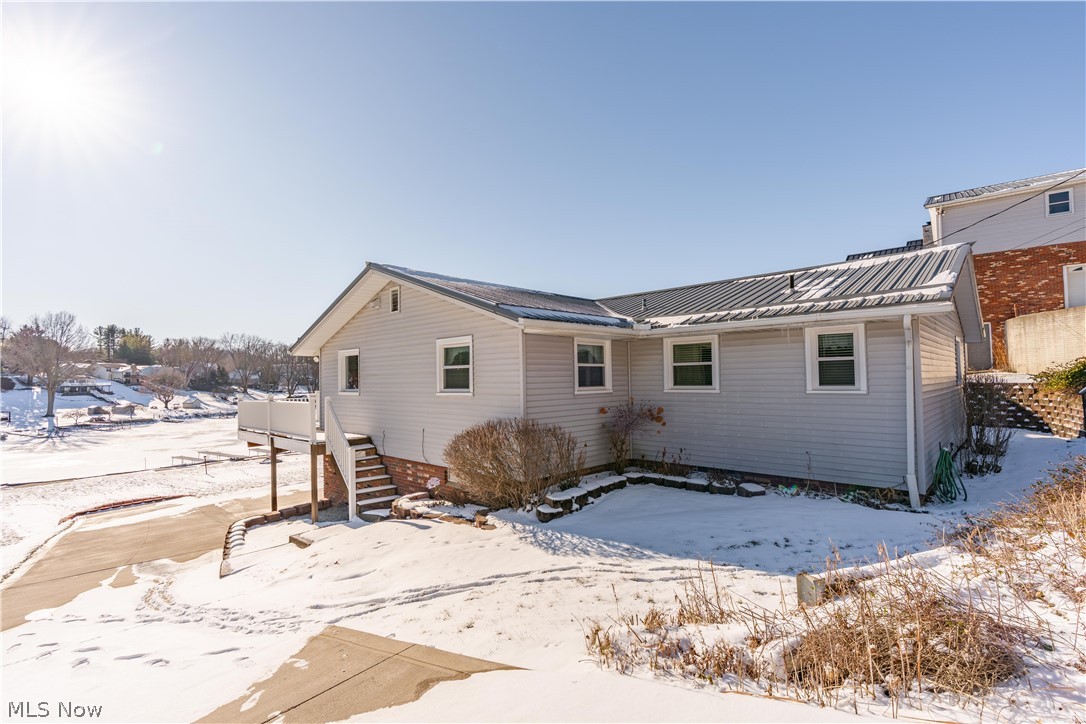 382 E Mohawk Drive