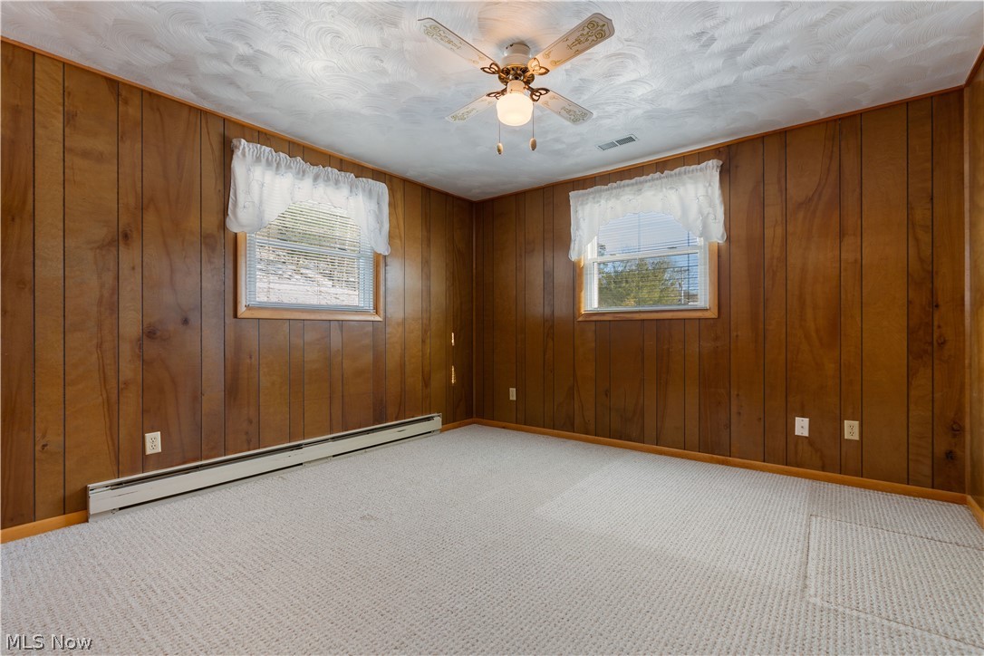 382 E Mohawk Drive