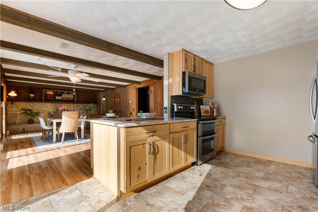382 E Mohawk Drive
