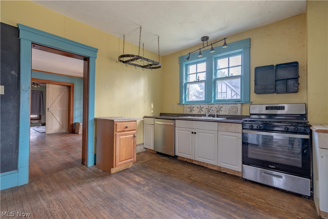 1568 W Exchange Street