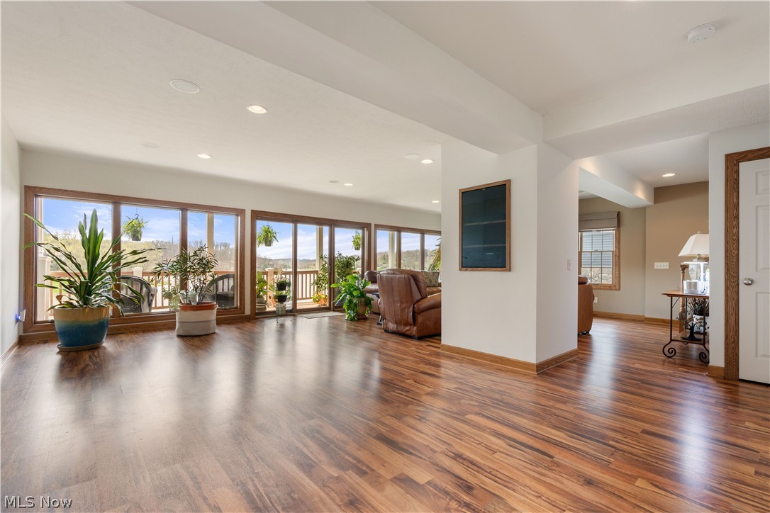 376 E Mohawk Drive