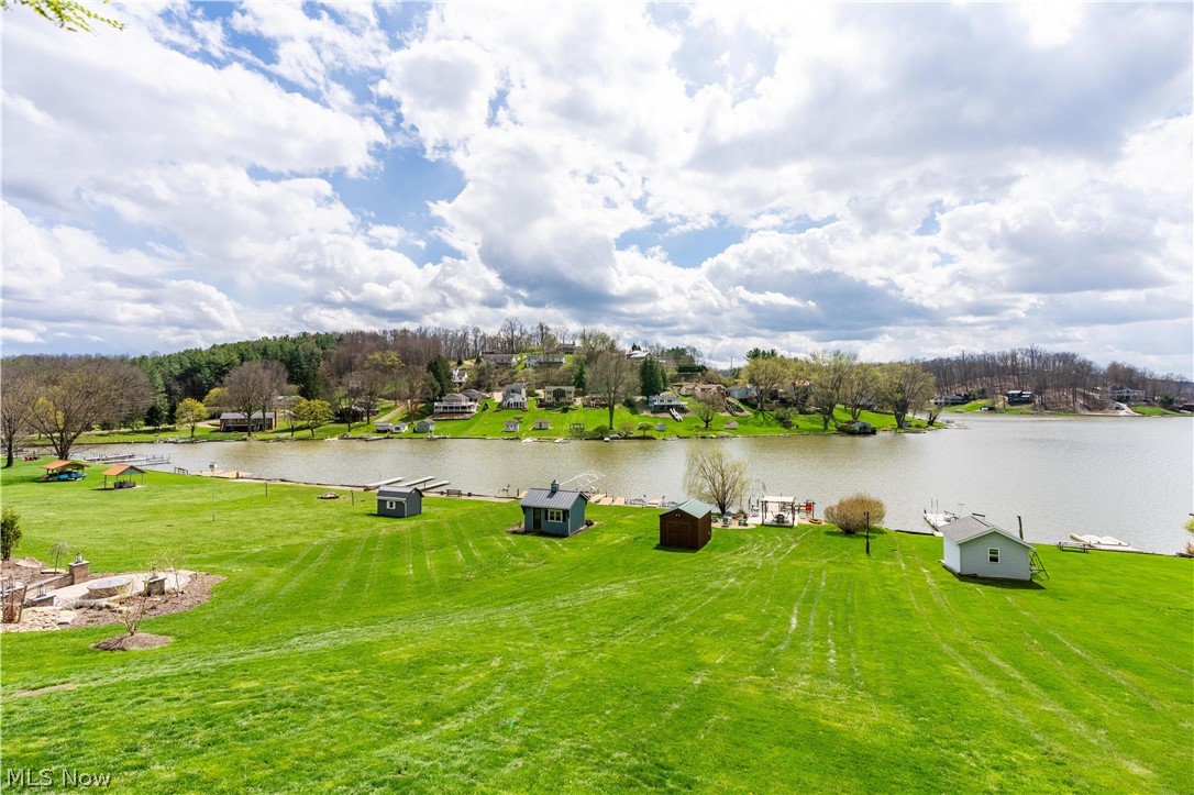 376 E Mohawk Drive