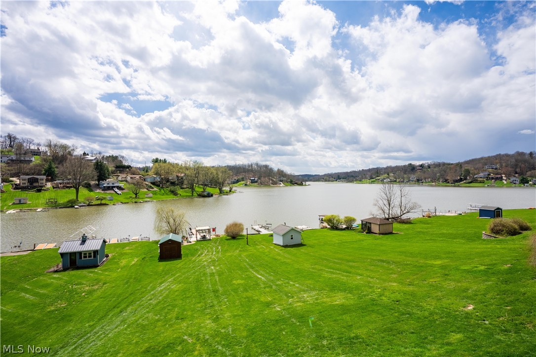 376 E Mohawk Drive