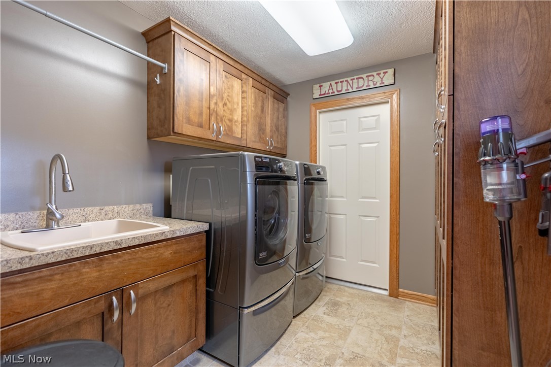 376 E Mohawk Drive