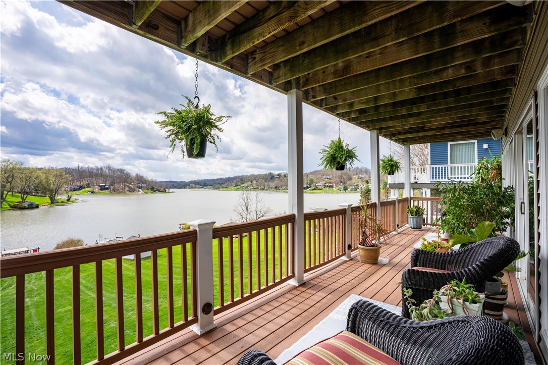 376 E Mohawk Drive