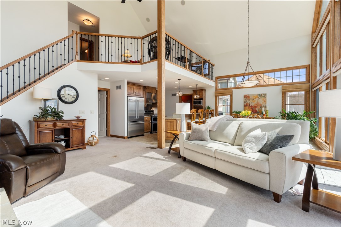 376 E Mohawk Drive