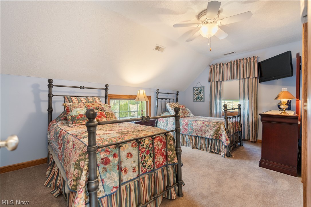 376 E Mohawk Drive
