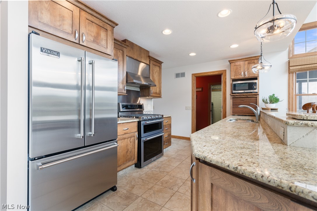 376 E Mohawk Drive