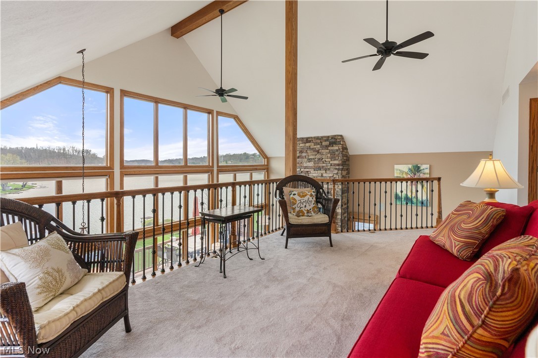 376 E Mohawk Drive