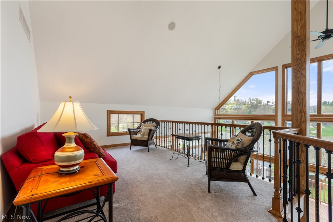 376 E Mohawk Drive
