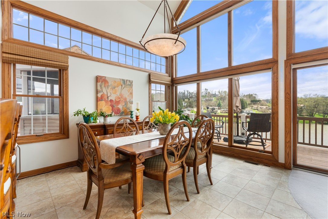 376 E Mohawk Drive