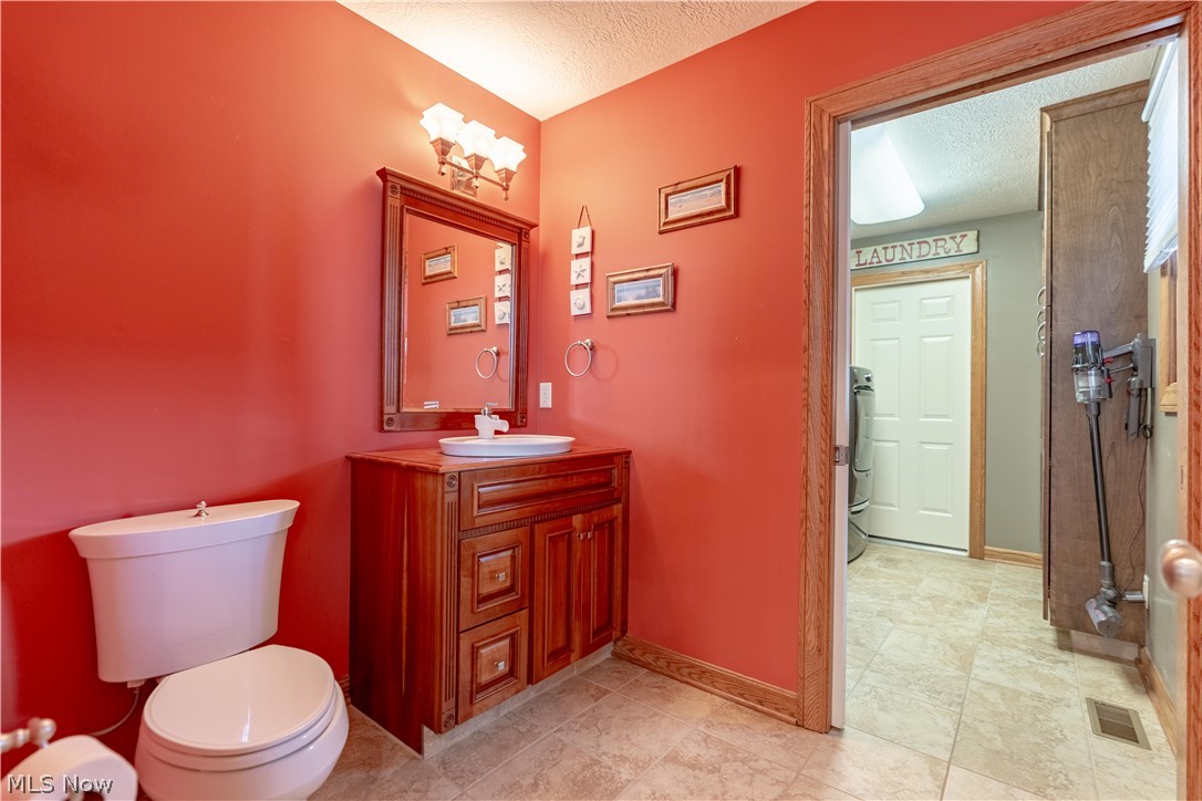 376 E Mohawk Drive