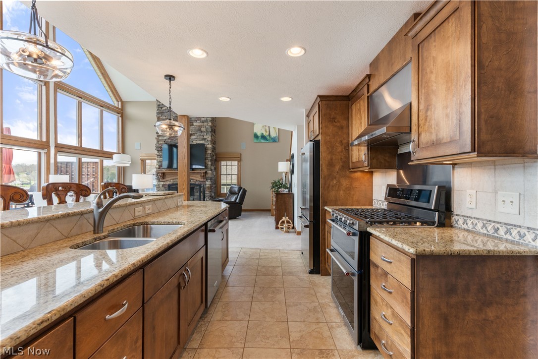 376 E Mohawk Drive