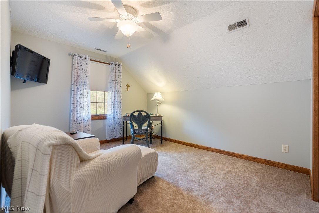 376 E Mohawk Drive