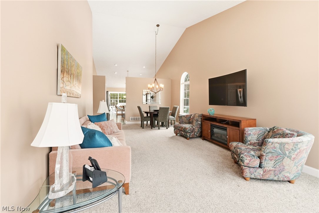 2551 Edgebrook Crossing