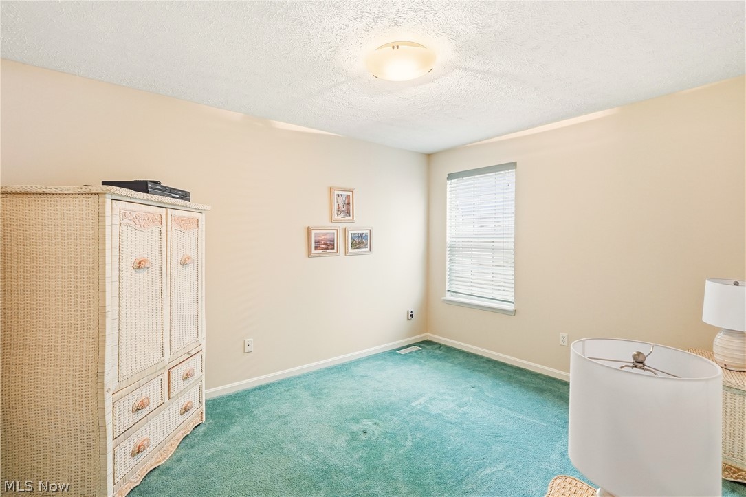 2551 Edgebrook Crossing