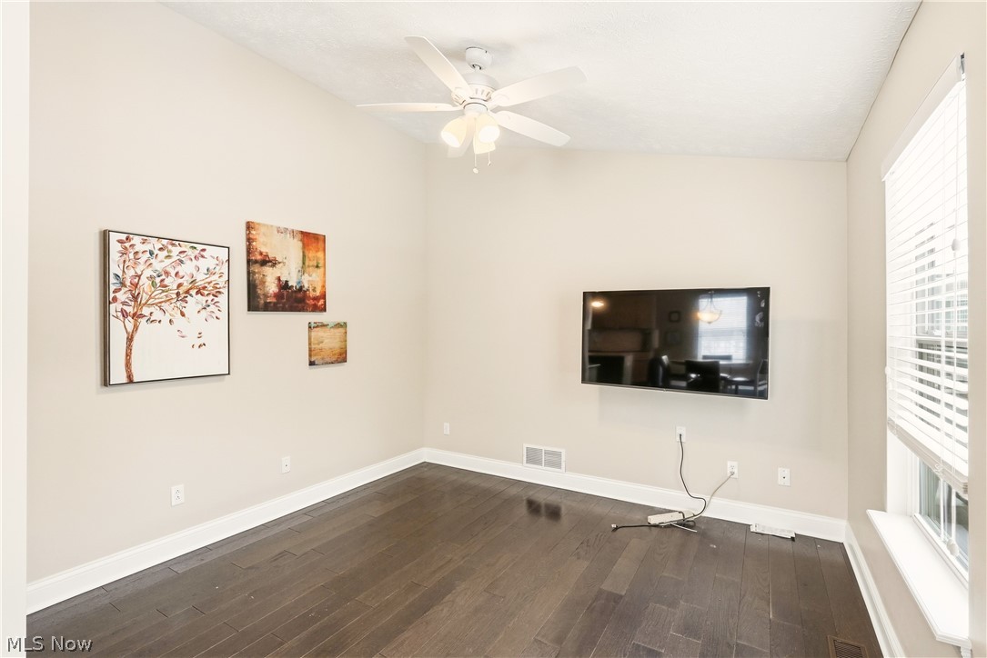 2551 Edgebrook Crossing