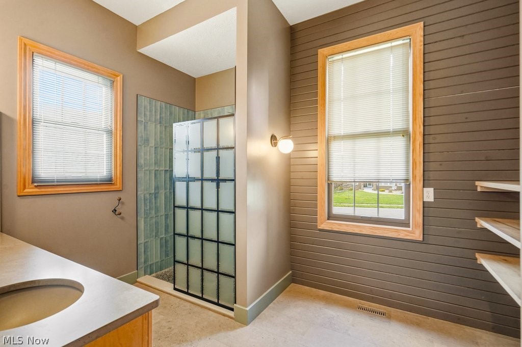 2253 Grimsby Street NW