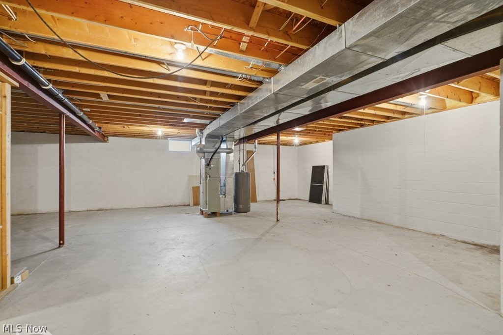 2253 Grimsby Street NW