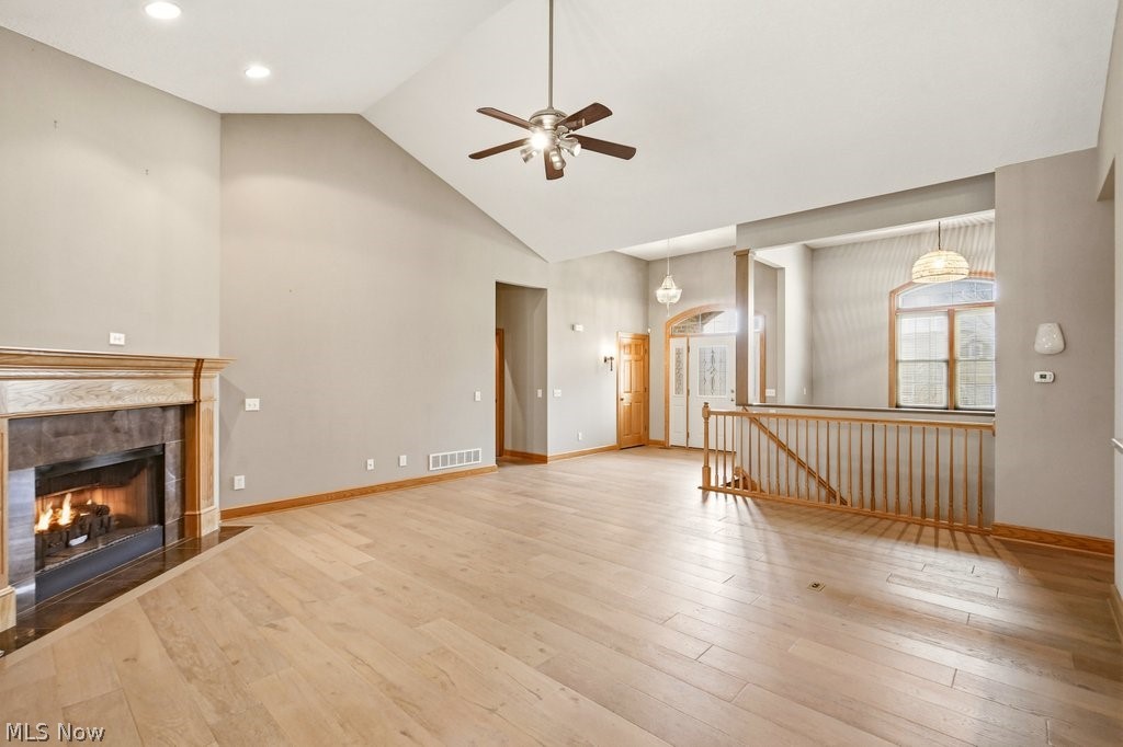 2253 Grimsby Street NW