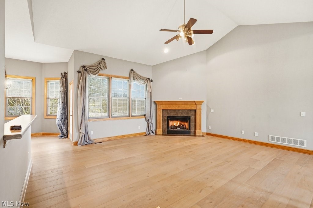 2253 Grimsby Street NW