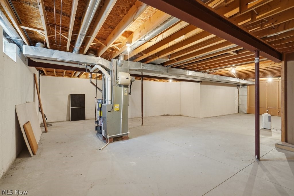 2253 Grimsby Street NW