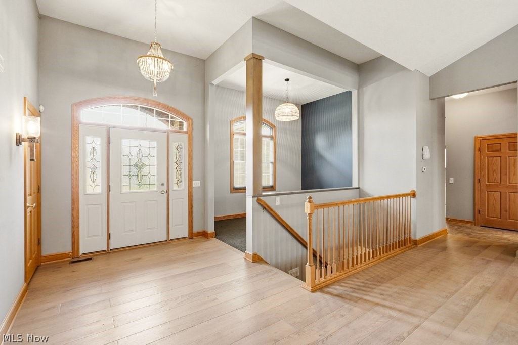 2253 Grimsby Street NW