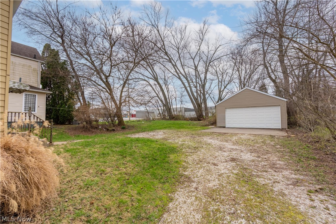 1841 S Freedom Avenue