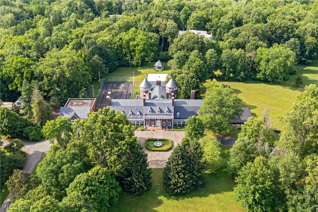 3450 Roundwood Road