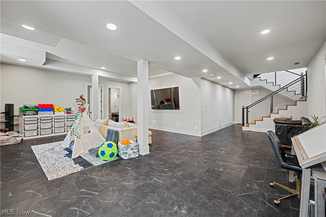 4320 Lander Road