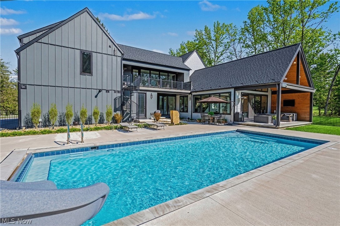 4320 Lander Road