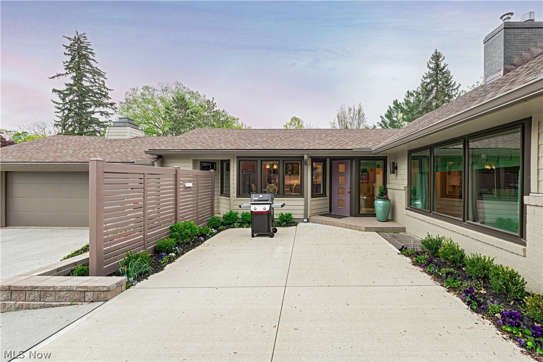 3300 Green Road