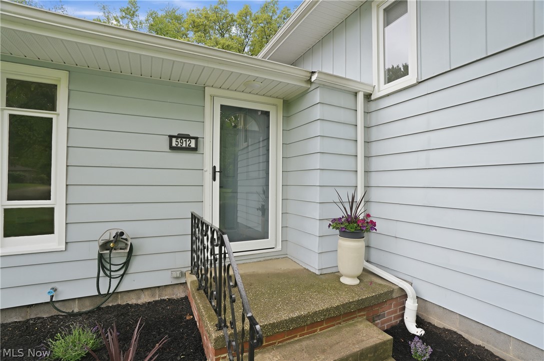 5912 Woodward Drive
