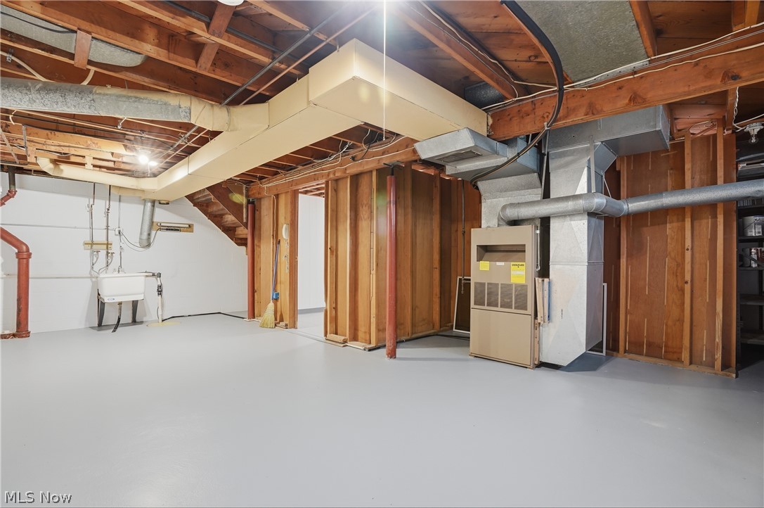 5912 Woodward Drive